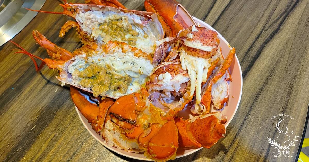 １鍋塞滿９種海鮮！「巨型痛風鍋」爽嗑活體龍蝦、人蔘雞，升級部隊鍋超澎派