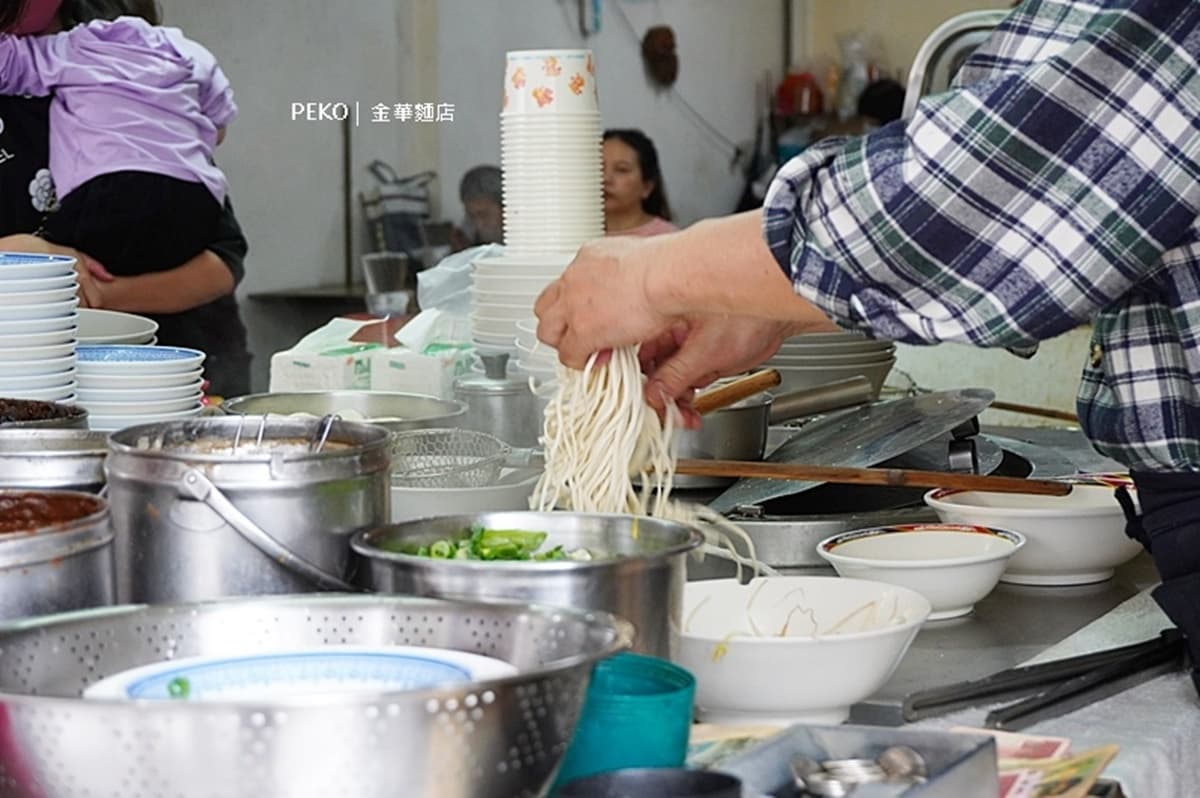 古亭老麵店飄香50年!老饕私推必嘗香濃「雙醬麵」,加特製豆豉辣椒醬更對味 古亭老麵店飄香50年!老饕私推必嘗香濃「雙醬麵」,加特製豆豉辣椒醬更對味