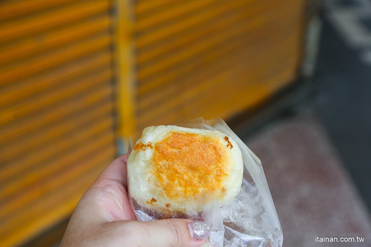 台南最傲嬌老闆？金黃脆皮水煎包主打「三不一沒有」，開店看心情晚來吃不到