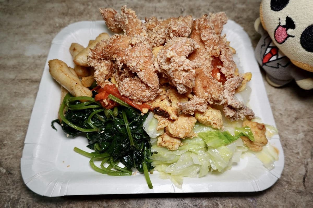 在地人天天排爆!雙北6間人氣巷弄便當:黑金滷雞腿、蔡明亮愛店、銷魂腿庫 在地人天天排爆!雙北6間人氣巷弄便當:黑金滷雞腿、蔡明亮愛店、銷魂腿庫