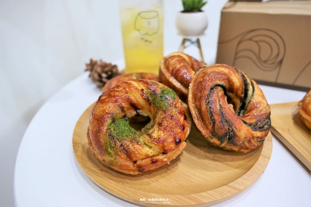 ５口味一律30元！獨創現烤「木紋甜甜圈」外酥內軟，「海苔椒鹽」唰嘴秒嗑光