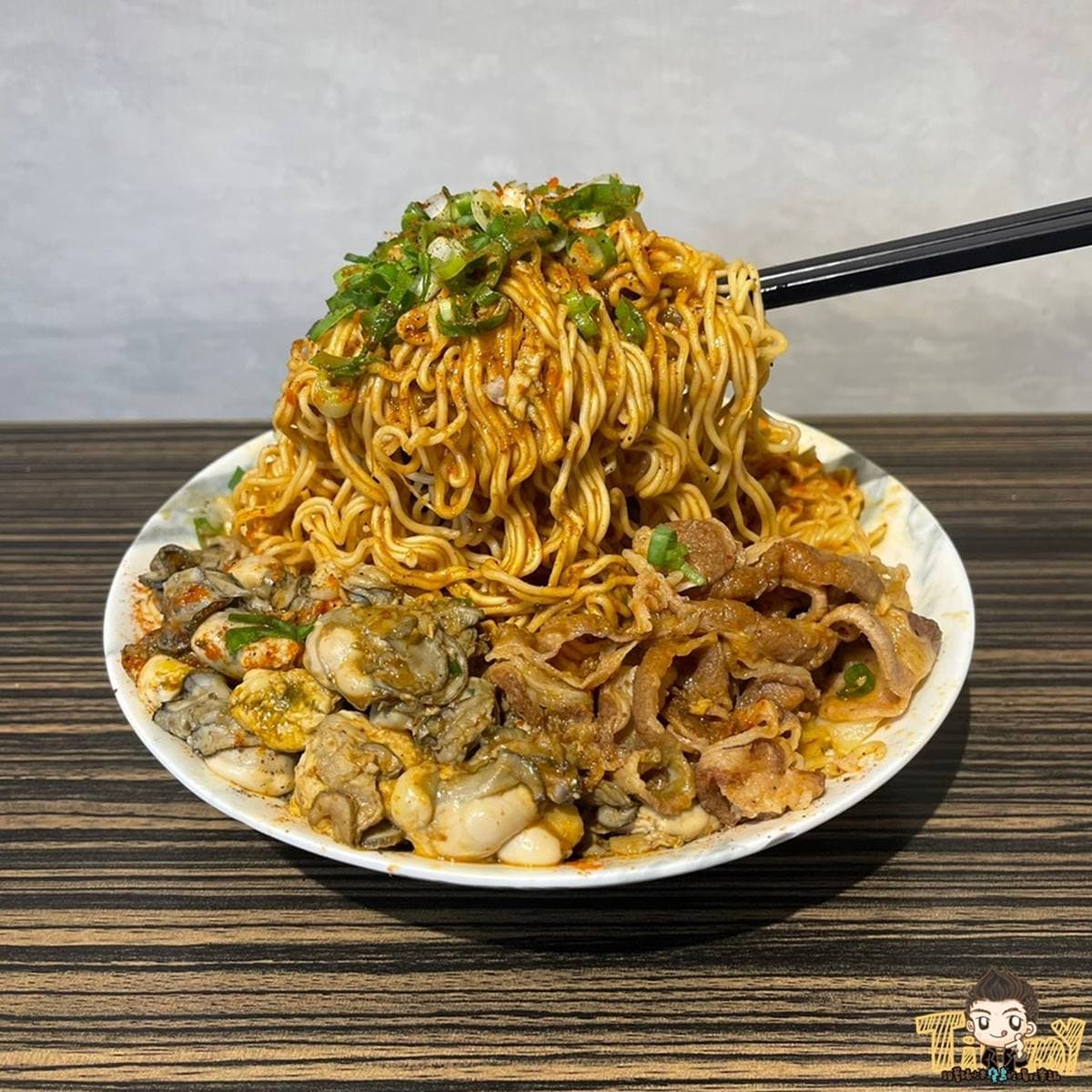 IG打卡美食藏在這！超有哏「飛天麵」好拍又好吃，道地澳門啵啵蛤憲哥也愛