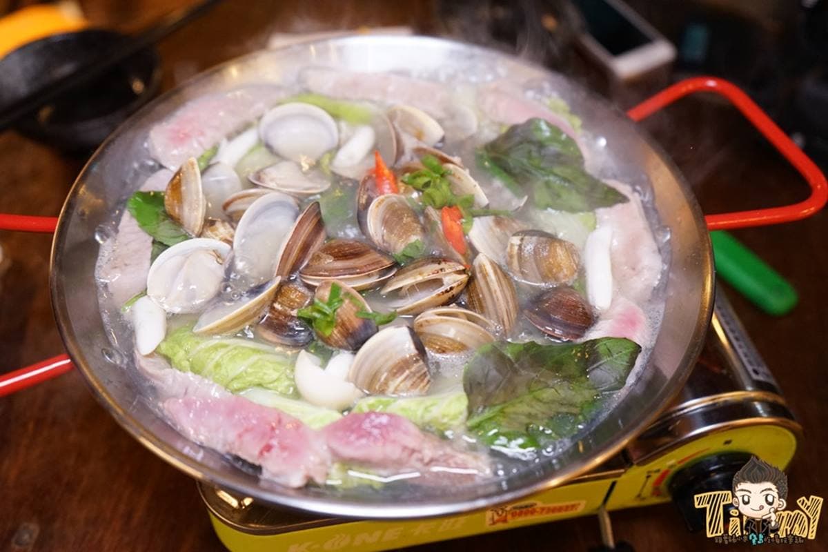 IG打卡美食藏在這！超有哏「飛天麵」好拍又好吃，道地澳門啵啵蛤憲哥也愛