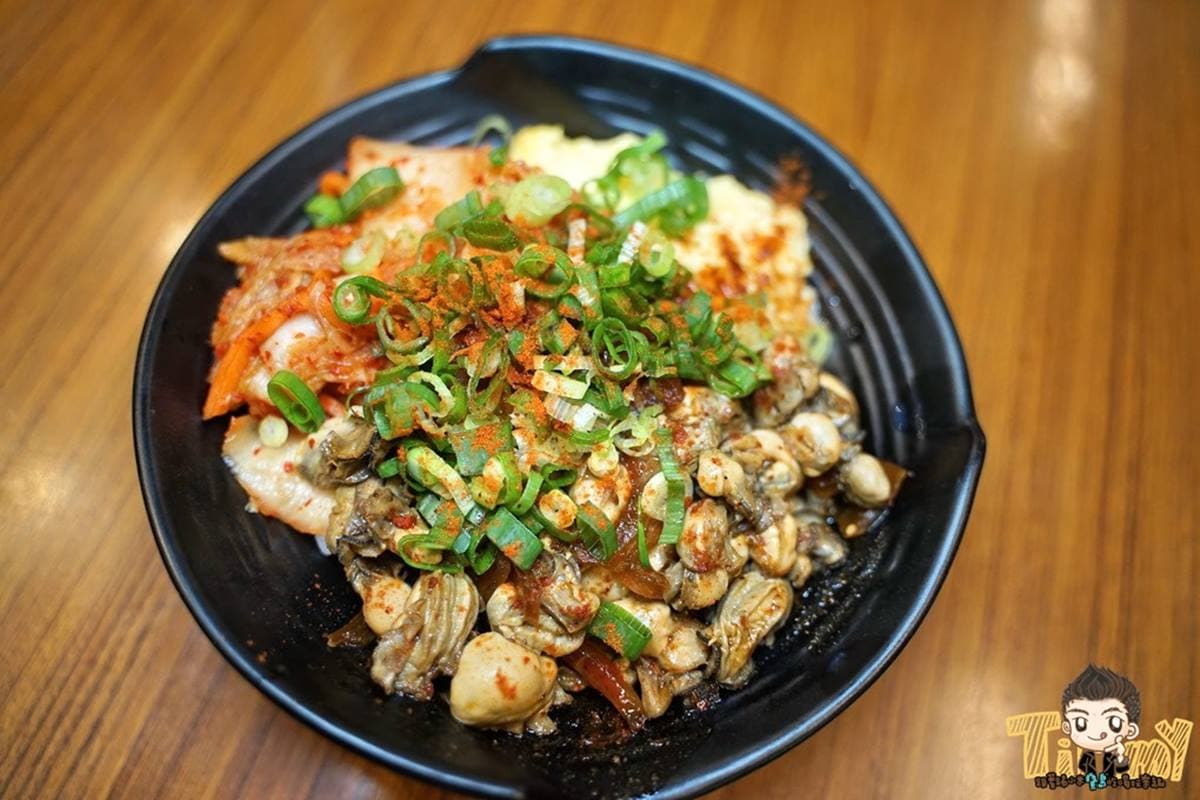 IG打卡美食藏在這！超有哏「飛天麵」好拍又好吃，道地澳門啵啵蛤憲哥也愛