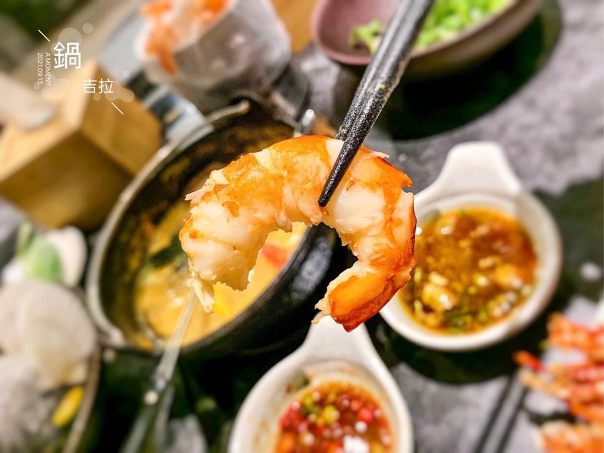 吃鍋打卡哥吉拉！南港「高CP值鍋物」必點12蝦海鮮盤，整尾大龍蝦只要299元