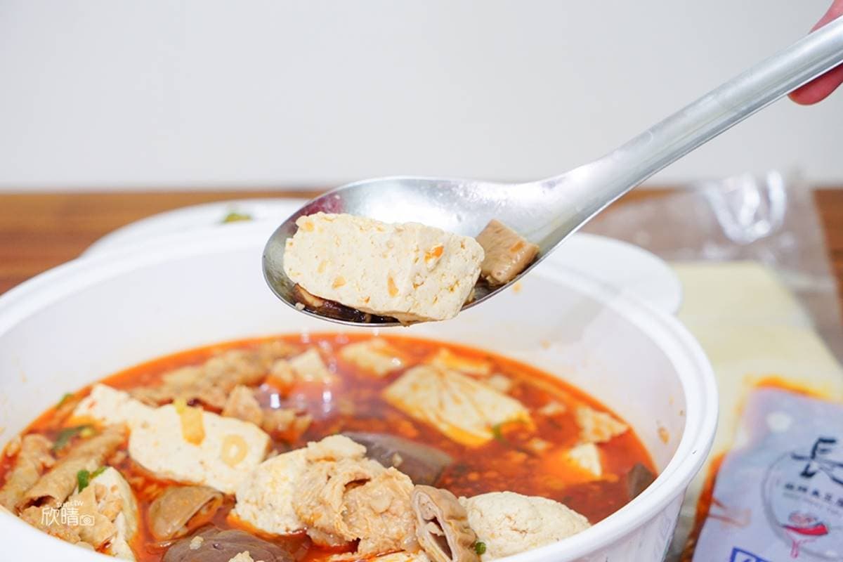 被釣蝦場耽誤的臭豆腐？每桌１鍋麻辣臭豆腐，綿豆腐＋自製湯頭吸老饕上門