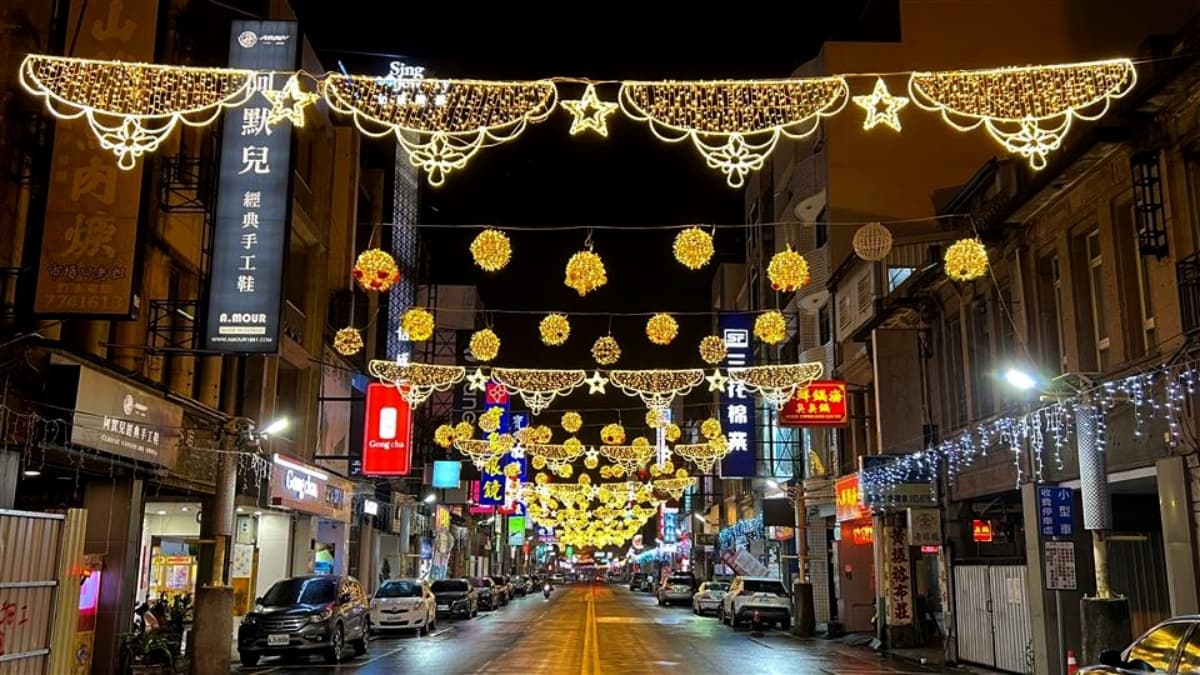 「巨型祥龍」飛上天！打卡限定「2022鹿港光影藝術節」，再逛1.5公里親水廊道
