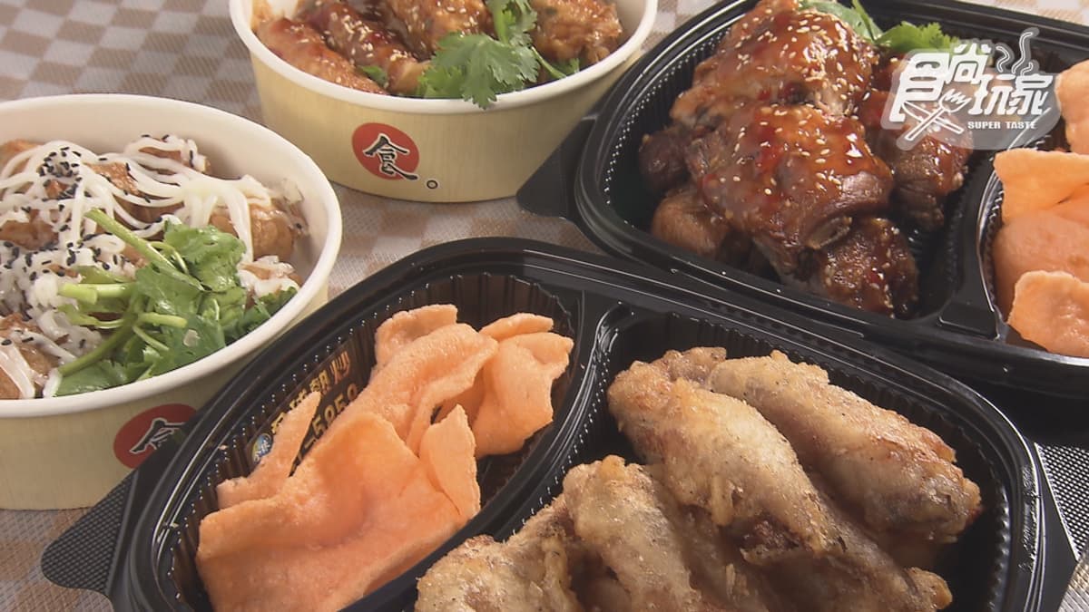 這裡除了賣雞腿，像是雞翅、便當、炒飯、熱炒都有。