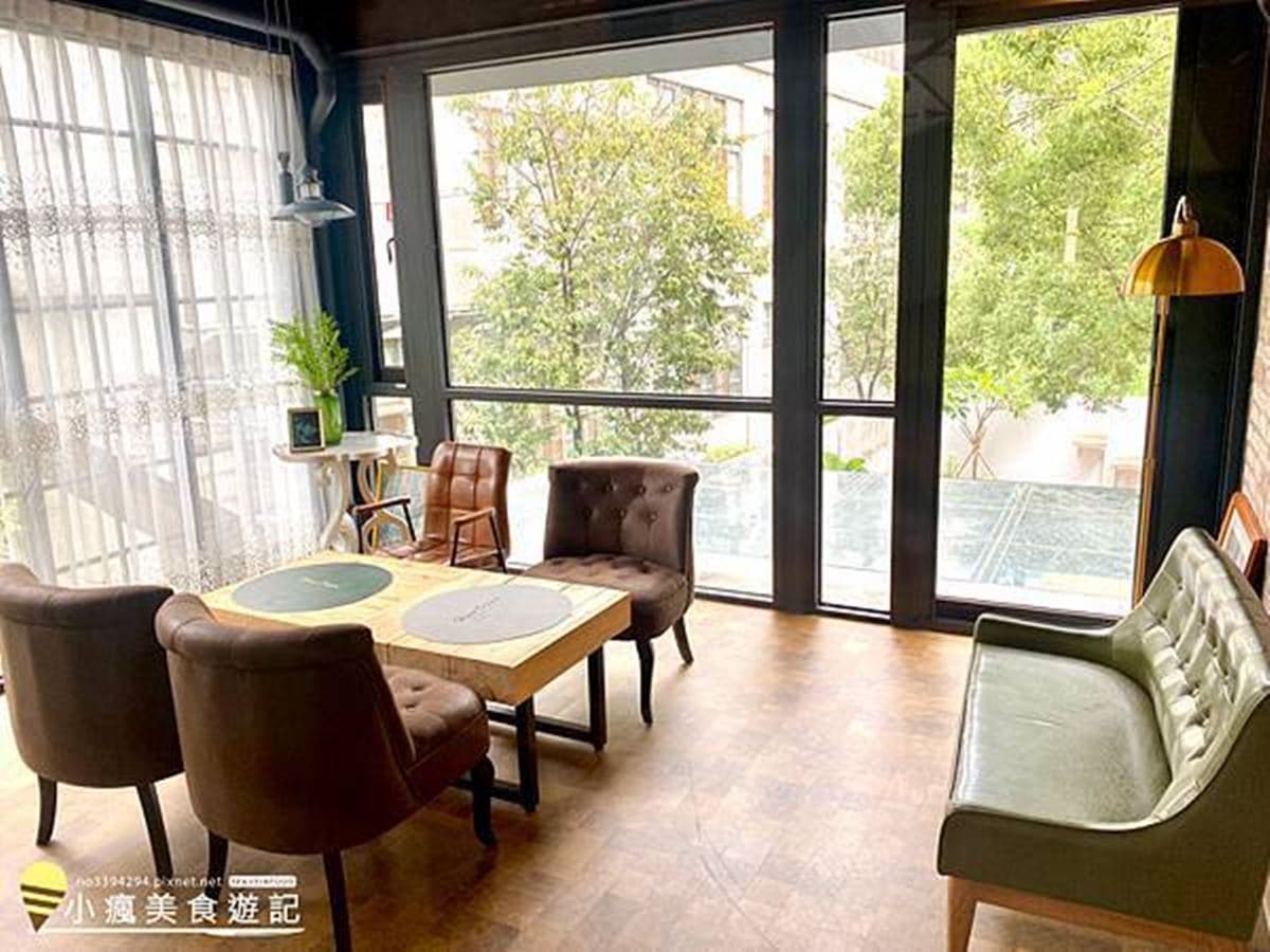沒人帶路不知道!台中「神祕咖啡廳」打卡先搶網美包廂,必嘗香蕉巧克力鬆餅 沒人帶路不知道!台中「神祕咖啡廳」打卡先搶網美包廂,必嘗香蕉巧克力鬆餅