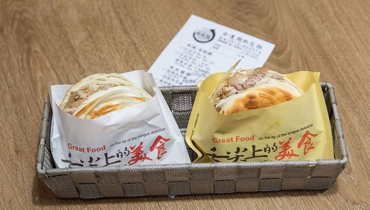 排隊搶吃!正宗「陝西小吃」內湖也有,千層酥脆饃餅+鹹香豬肉小心一吃上癮 排隊搶吃!正宗「陝西小吃」內湖也有,千層酥脆饃餅+鹹香豬肉小心一吃上癮