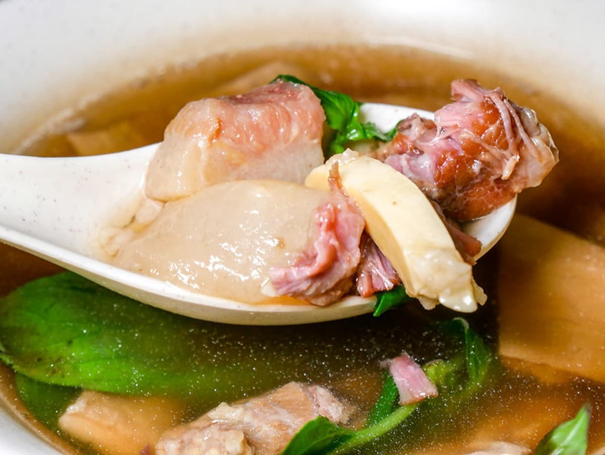 60元無限續湯太佛心!「滿料牛雜湯」老饕激推台北前三,高CP值炒飯功力超強 60元無限續湯太佛心!「滿料牛雜湯」老饕激推台北前三,高CP值炒飯功力超強