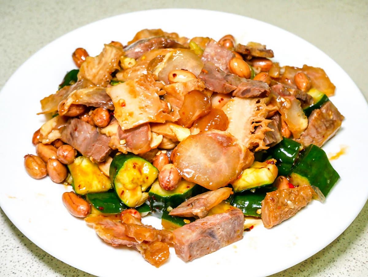 60元無限續湯太佛心!「滿料牛雜湯」老饕激推台北前三,高CP值炒飯功力超強 60元無限續湯太佛心!「滿料牛雜湯」老饕激推台北前三,高CP值炒飯功力超強