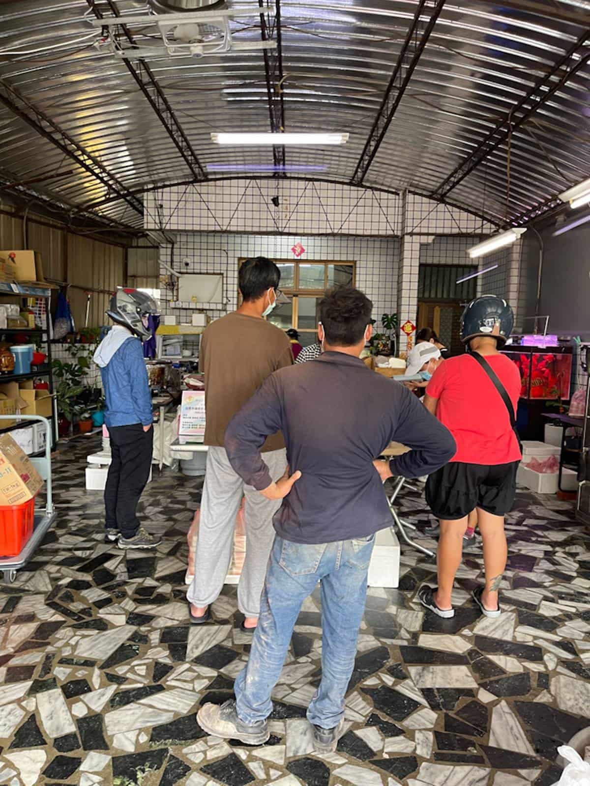 狂賣３小時完售！超隱密便當店必點爆汁「獨門叉燒肉」，在地人中午前就排爆
