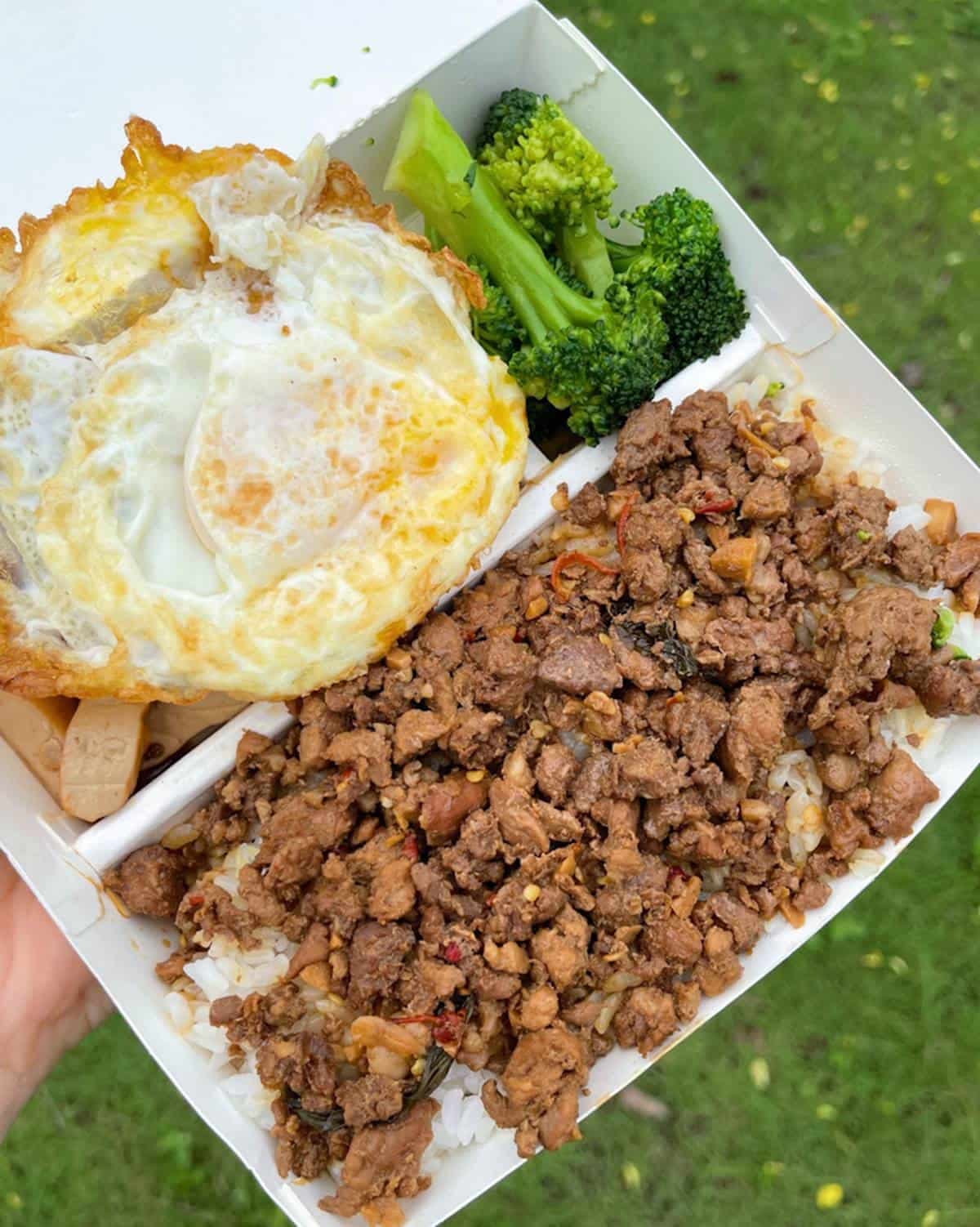 狂賣３小時完售！超隱密便當店必點爆汁「獨門叉燒肉」，在地人中午前就排爆