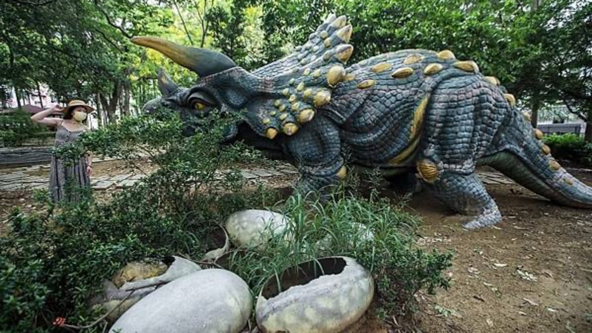 隱藏版「侏羅紀公園」！免費拍超逼真巨型恐龍＋恐龍蛋，超夯IG打卡祕境快收