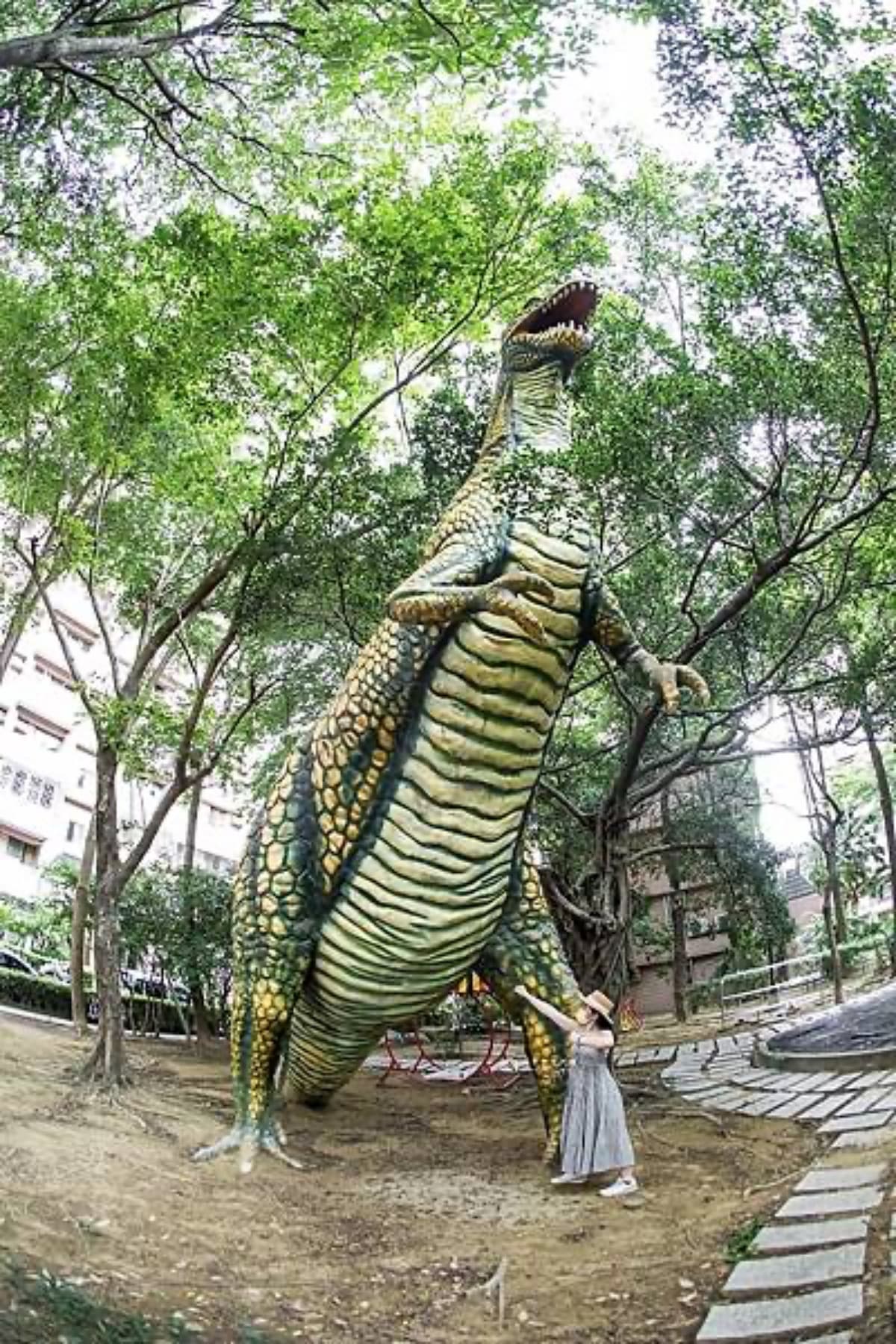 隱藏版「侏羅紀公園」！免費拍超逼真巨型恐龍＋恐龍蛋，超夯IG打卡祕境快收
