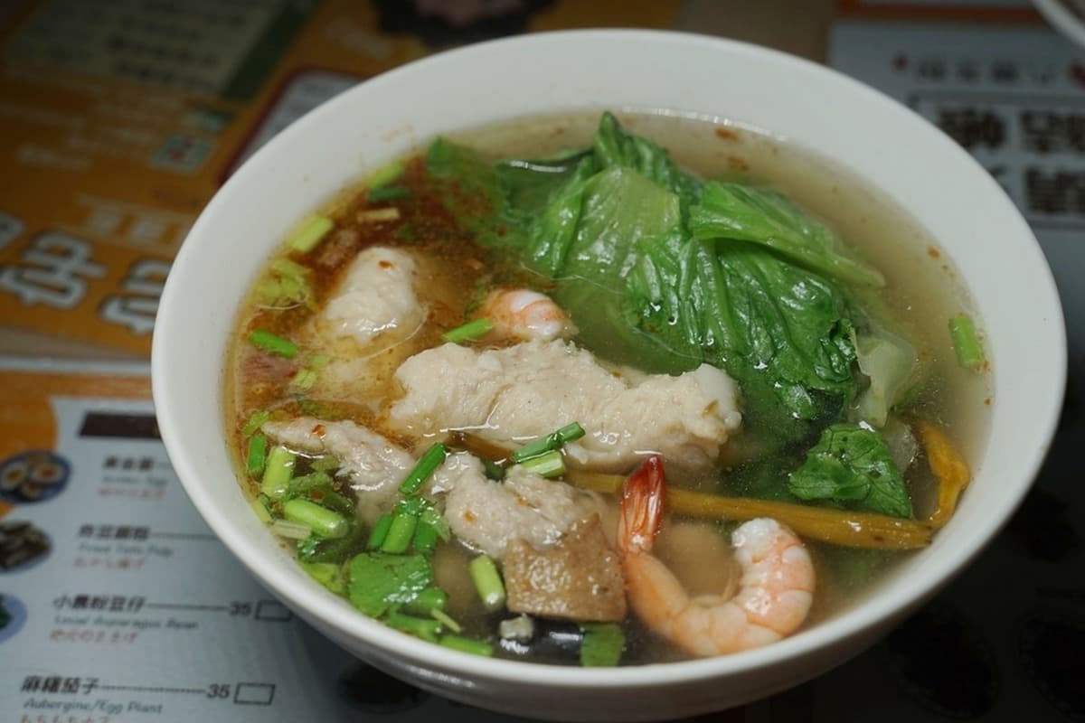 避雷看這篇！宜蘭５大高聲量美食：第一名牛肉麵、起司堡臭豆腐、4.3星蝦餅