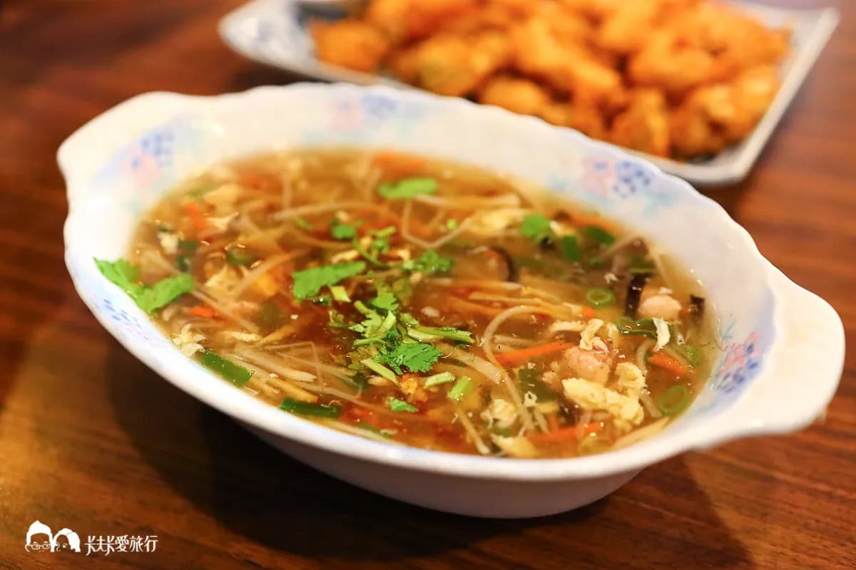 避雷看這篇！宜蘭５大高聲量美食：第一名牛肉麵、起司堡臭豆腐、4.3星蝦餅