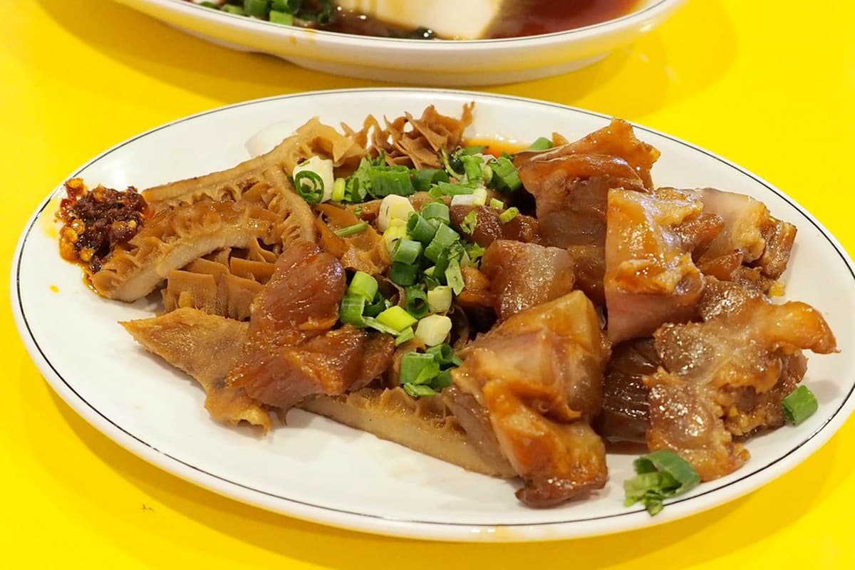 避雷看這篇！宜蘭５大高聲量美食：第一名牛肉麵、起司堡臭豆腐、4.3星蝦餅