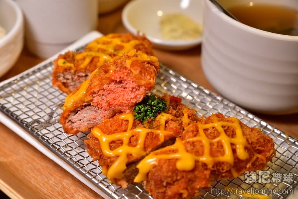 澎湖唯一日式豬排！必點限定酥炸「整隻軟殼蟹」，正宗口味傳承日本60年老店
