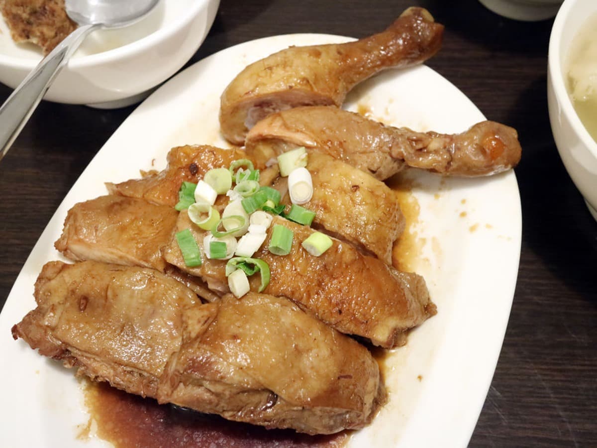 明星激推眷村小吃!「膠質大骨湯」排骨超大塊,隱藏版獅子頭想吃要預訂 明星激推眷村小吃!「膠質大骨湯」排骨超大塊,隱藏版獅子頭想吃要預訂