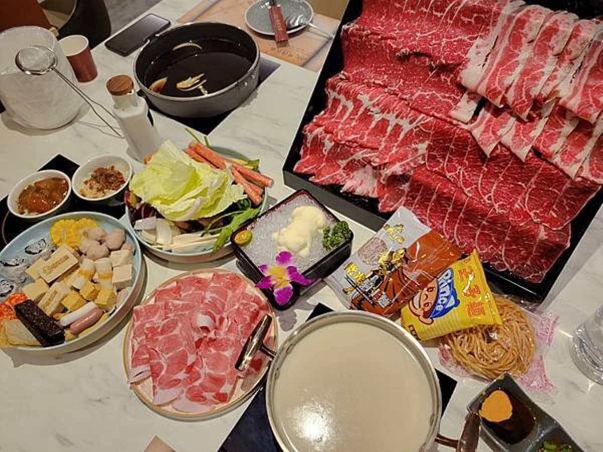 打卡鎮店之寶「肉中劍」!彰化人氣火鍋10種湯底任選,還能爽吃澎派全牛套餐 打卡鎮店之寶「肉中劍」!彰化人氣火鍋10種湯底任選,還能爽吃澎派全牛套餐