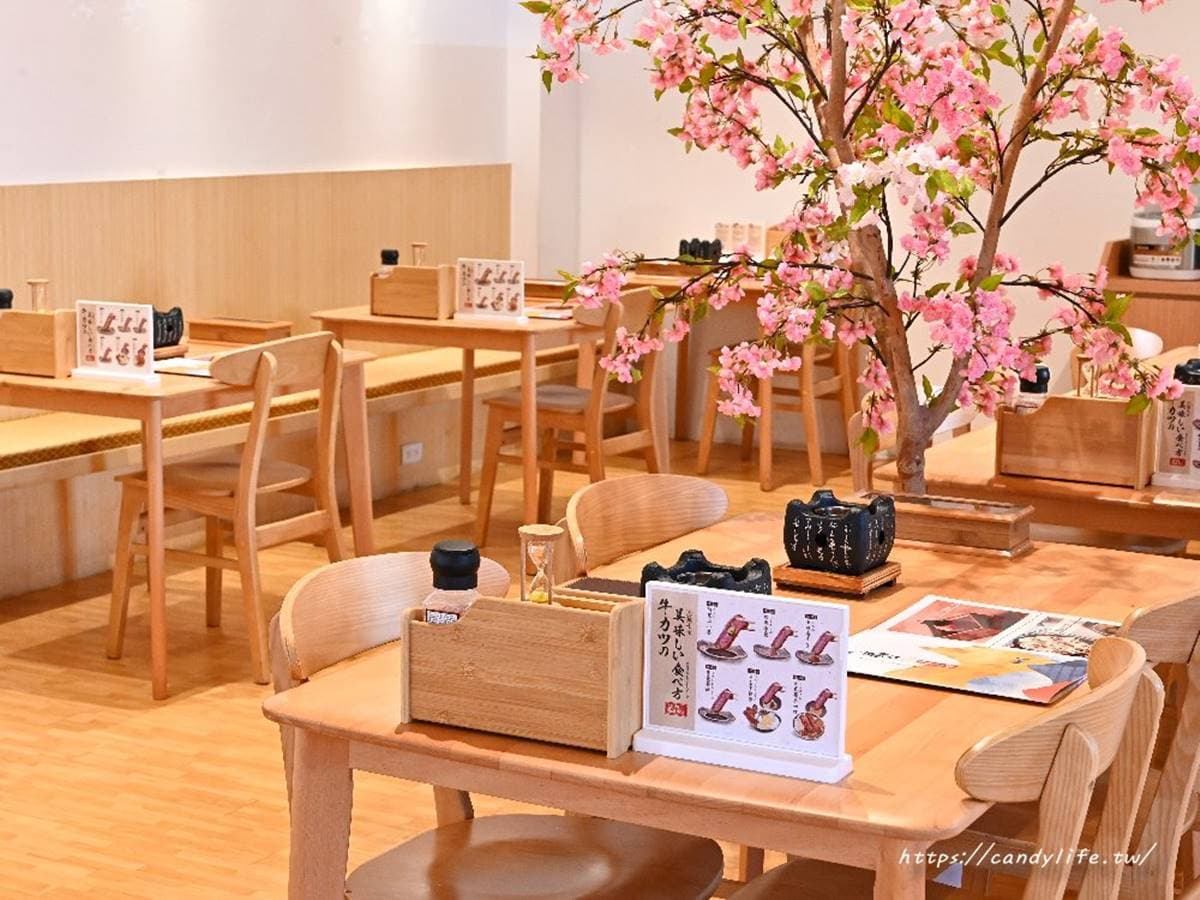 肉控、芒果控注意！「爆量牛小排丼」肉多到堆成山，再嘗夏季北海道芒果奶酪