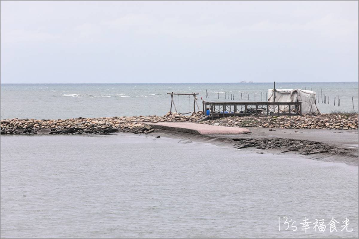 免費拍到手軟！IG暴紅「賞海祕境」打卡漂流木鞦韆，「海堤伸展台」網美最愛