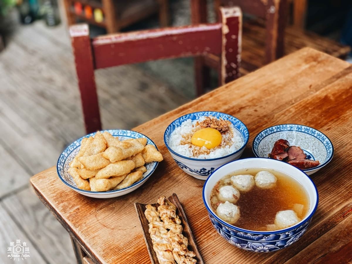 IG暴紅!網紅最愛豬油拌飯+生蛋黃香氣四溢太誘人,搭甜不辣、雞肉串超唰嘴 IG暴紅!網紅最愛豬油拌飯+生蛋黃香氣四溢太誘人,搭甜不辣、雞肉串超唰嘴