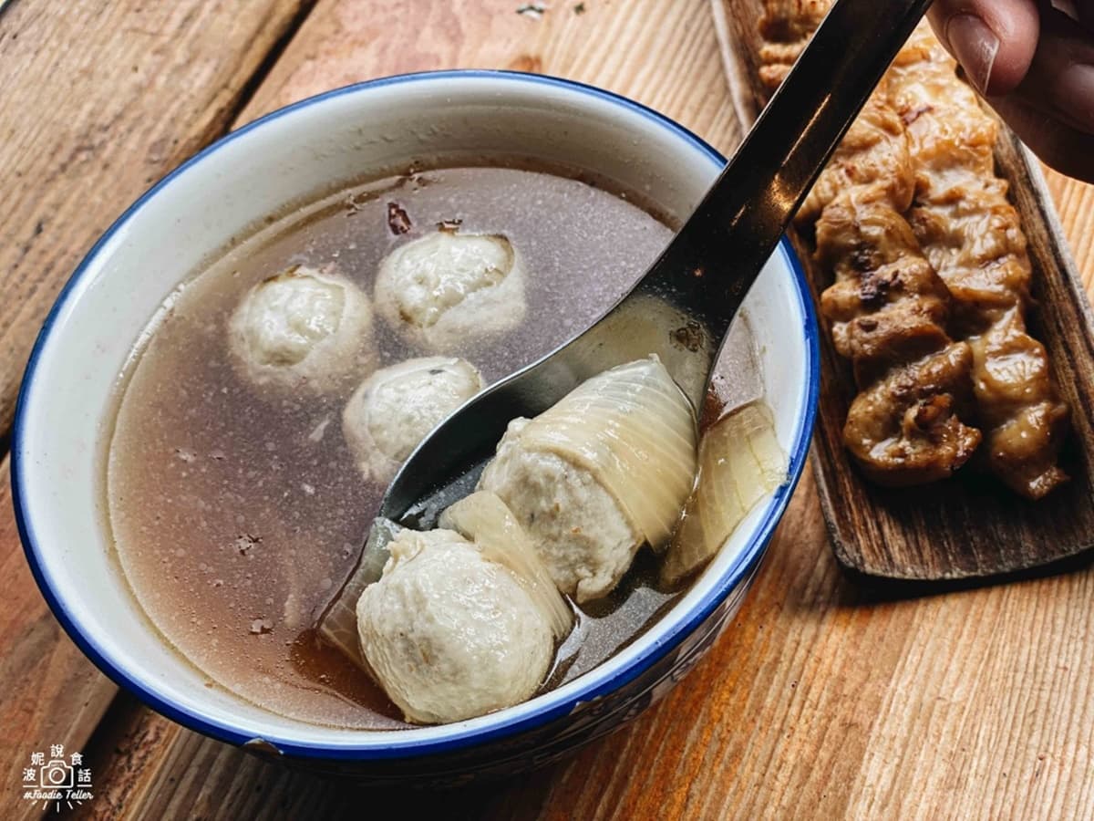 IG暴紅!網紅最愛豬油拌飯+生蛋黃香氣四溢太誘人,搭甜不辣、雞肉串超唰嘴 IG暴紅!網紅最愛豬油拌飯+生蛋黃香氣四溢太誘人,搭甜不辣、雞肉串超唰嘴