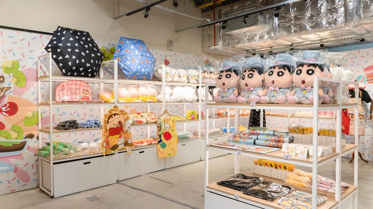 免費衝「蠟筆小新30週年限定店」台中站！７公尺高巧克比、春日部列車站搶拍