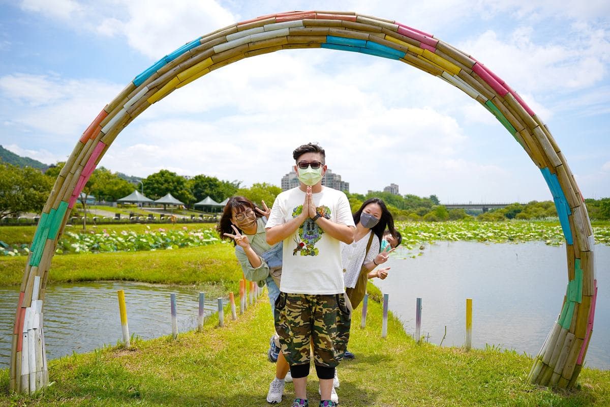 花仙子免費拍到飽!樹林「賞荷祕境」重新再開放,打卡漂流木鞦韆、藝術裝置 花仙子免費拍到飽!樹林「賞荷祕境」重新再開放,打卡漂流木鞦韆、藝術裝置
