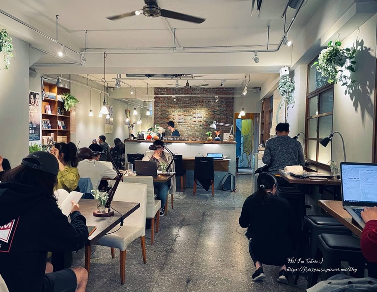 營業到凌晨!台北6家深夜咖啡廳:1小時內客滿、整櫃漫畫書、指揮家創立 營業到凌晨!台北6家深夜咖啡廳:1小時內客滿、整櫃漫畫書、指揮家創立
