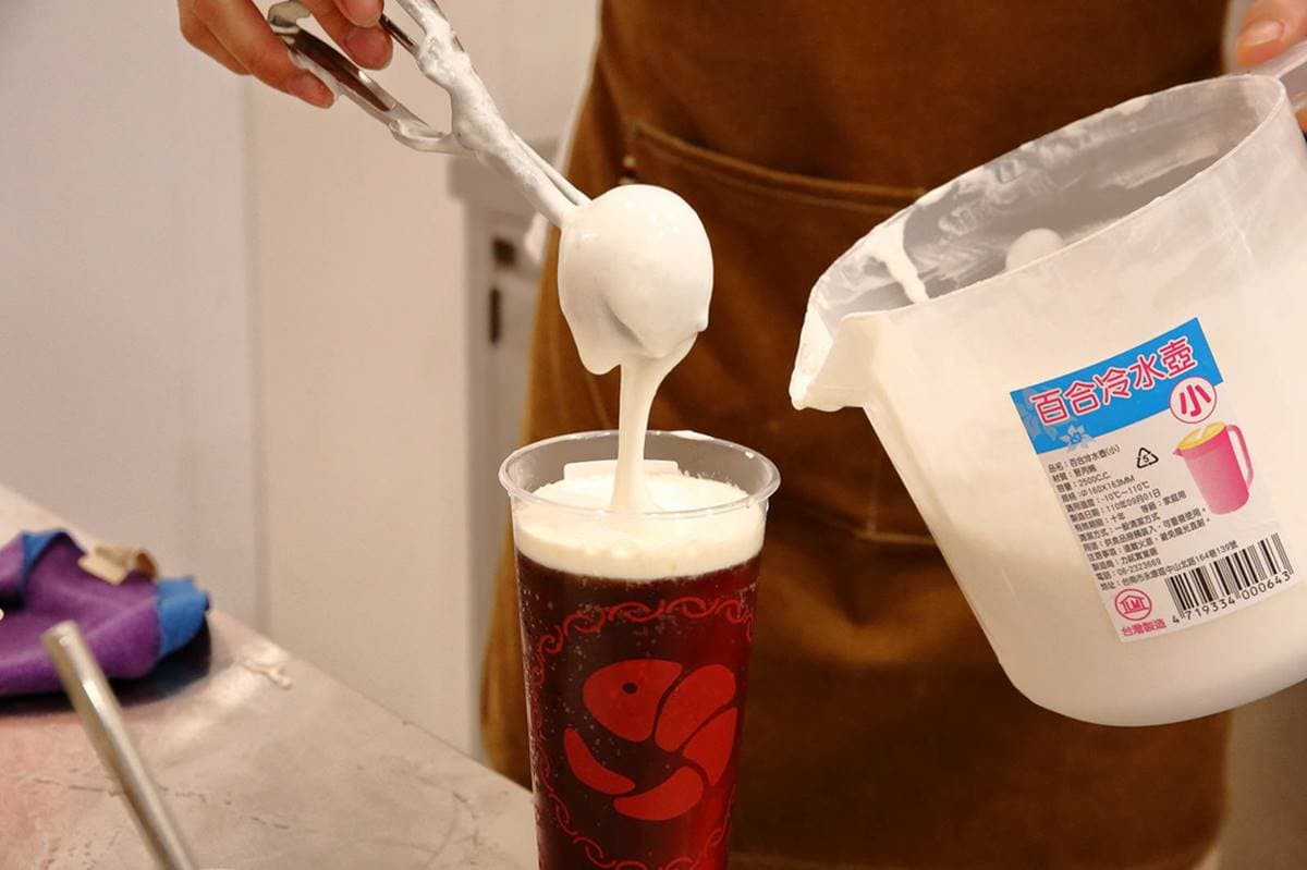 【新開店】整隻蝦放進手搖？「蝦子＋現打奶蓋」奇葩組合，濃醇口感一喝愛上