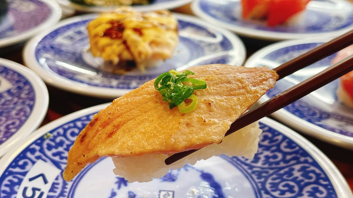 小丸子粉暴動!藏壽司「櫻桃小丸子Q版玩偶」免費送,集點再換玻璃碗、雨傘 小丸子粉暴動!藏壽司「櫻桃小丸子Q版玩偶」免費送,集點再換玻璃碗、雨傘