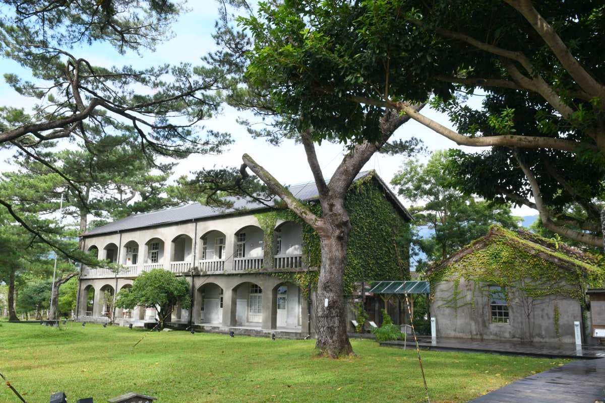花蓮祕境＋1！日軍「機密基地」藏和風老屋、百年松，美拍１公傾園區超療癒