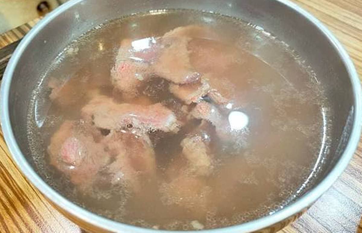 想吃先排隊!入口即化「溫體牛肉湯」一喝上癮,牛筋、牛肚搭獨門醬汁更唰嘴 想吃先排隊!入口即化「溫體牛肉湯」一喝上癮,牛筋、牛肚搭獨門醬汁更唰嘴