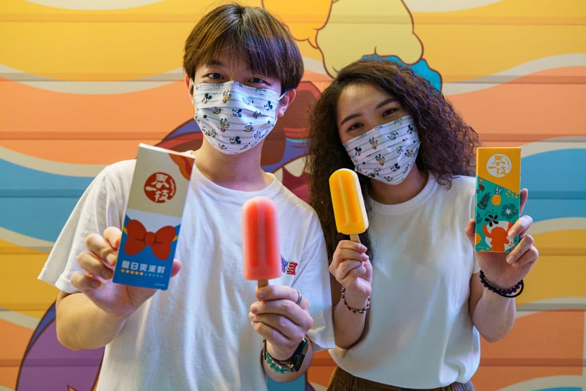迪士尼控快衝！超萌唐老鴨、史迪奇「夏日爽派對」開逛，還有免費造型冰棒吃