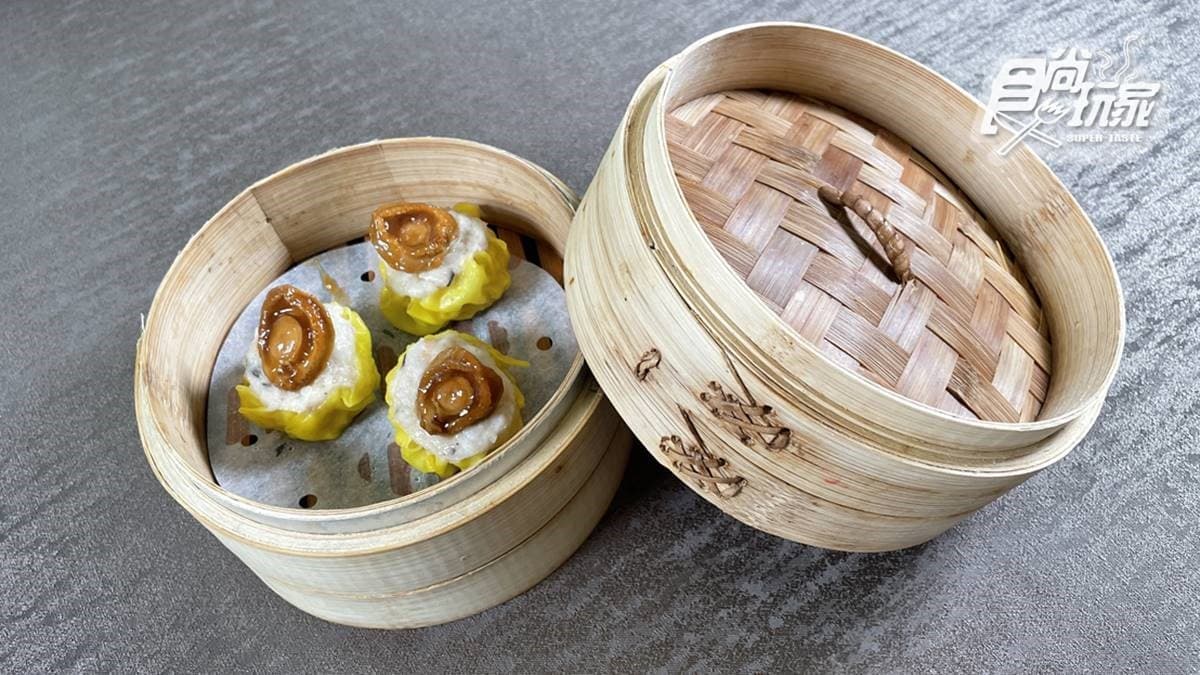 「鮑魚燒賣皇」燒賣的部分很Q，辣度剛好，很提味。