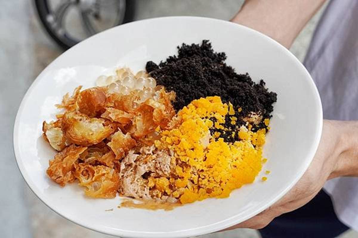 台中超狂特色冰品!花生冰尬「鹹蛋黃+油條」一吃上癮,還有20多種配料任選 台中超狂特色冰品!花生冰尬「鹹蛋黃+油條」一吃上癮,還有20多種配料任選