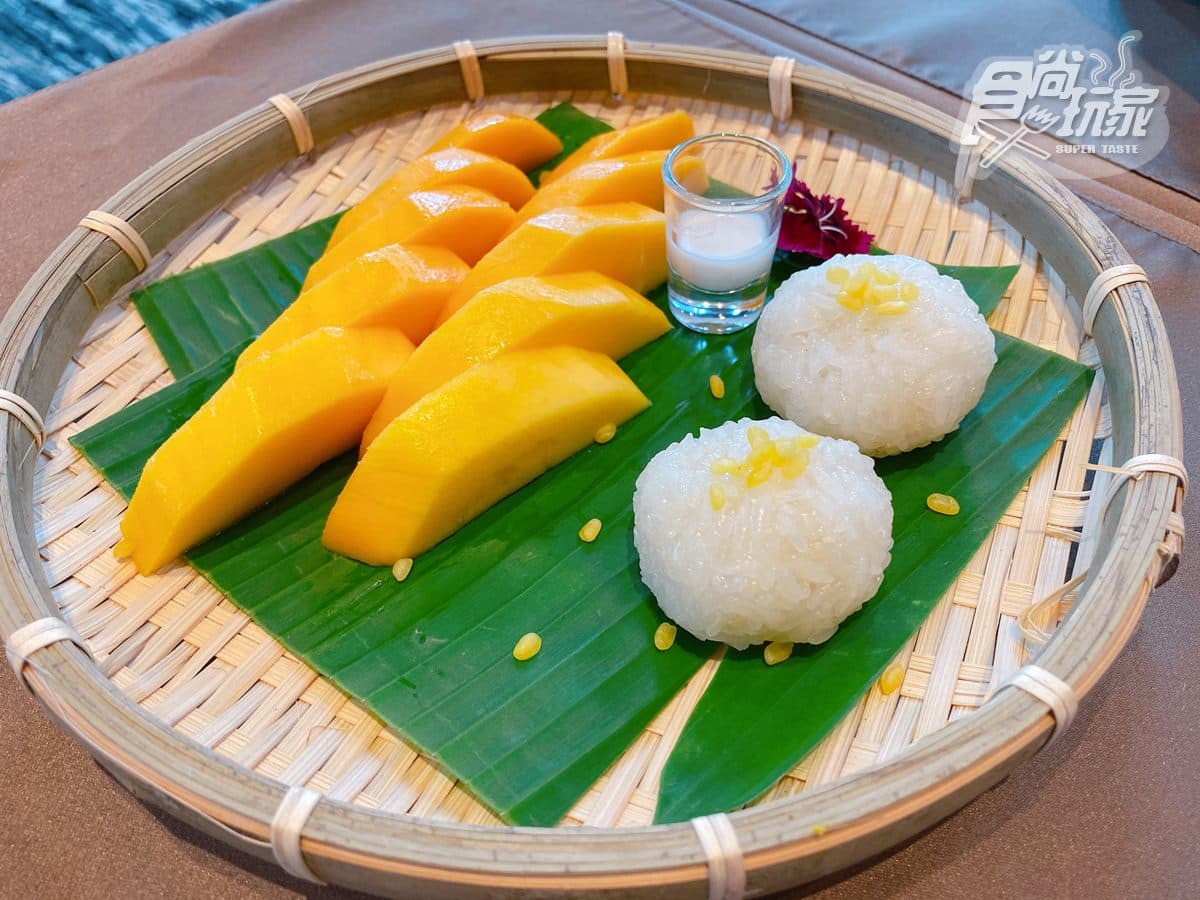 全台唯一「半透明泳池」飯店！超特別泰式混搭料理，必拍芒果飯、蝶豆花冰沙