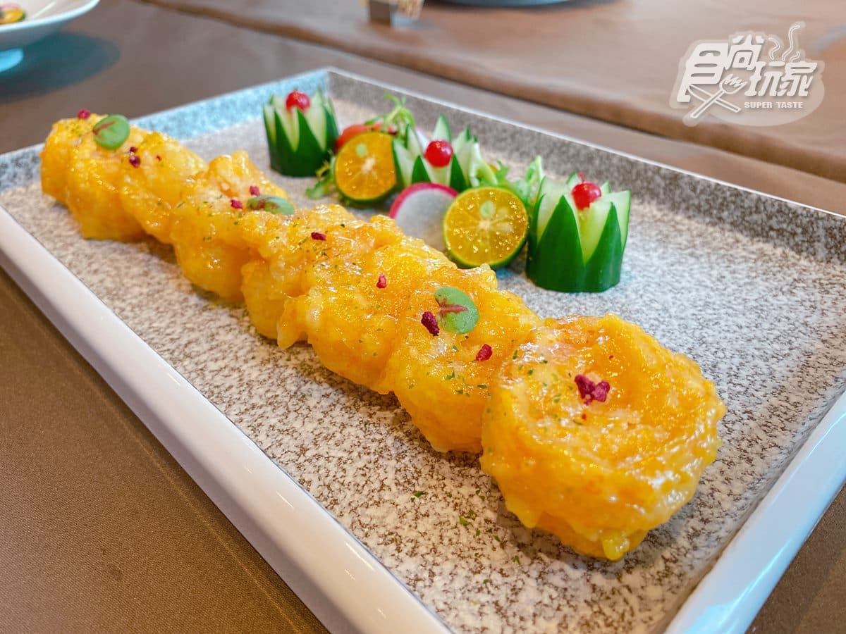 全台唯一「半透明泳池」飯店！超特別泰式混搭料理，必拍芒果飯、蝶豆花冰沙