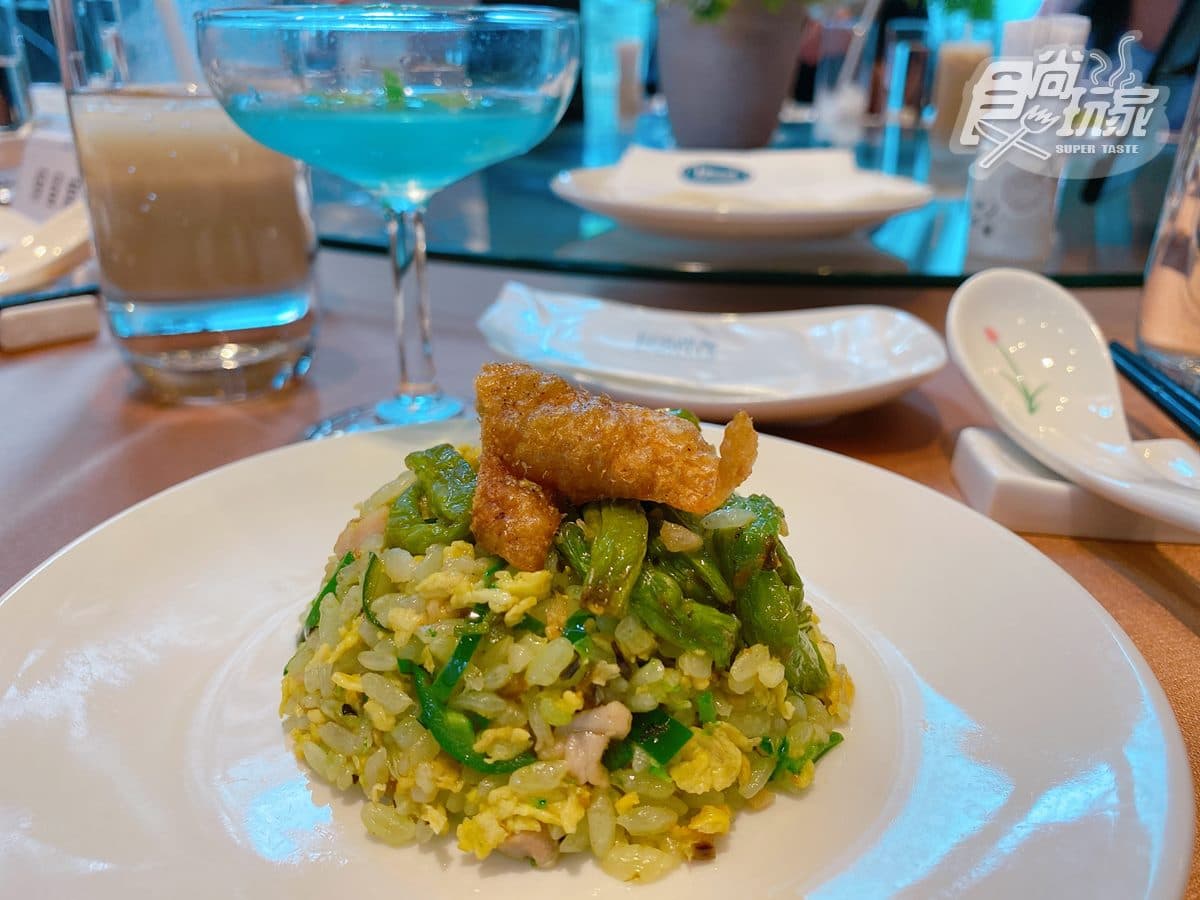 全台唯一「半透明泳池」飯店！超特別泰式混搭料理，必拍芒果飯、蝶豆花冰沙
