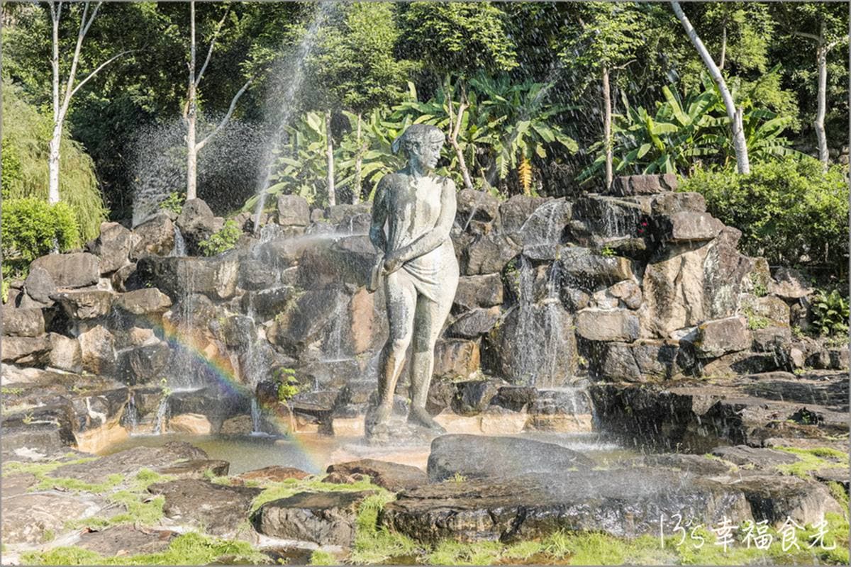 瘋玩亞洲最大鳥類動物園！南投草屯吃玩５亮點：十九龍柱葫蘆廟、浮誇蝦炒飯