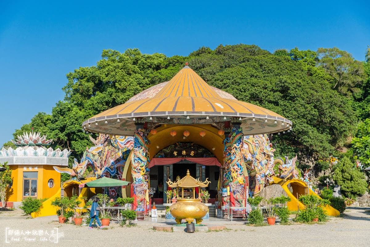 瘋玩亞洲最大鳥類動物園！南投草屯吃玩５亮點：十九龍柱葫蘆廟、浮誇蝦炒飯
