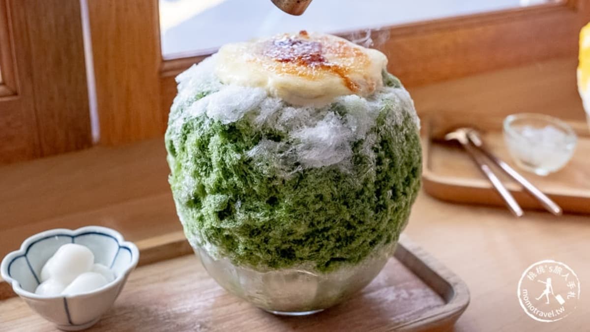 「燒冰抹茶」上桌時會桌邊炙燒服務，會聞到香氣十足的焦糖香。（圖片來源：桃桃‘s旅人手札）