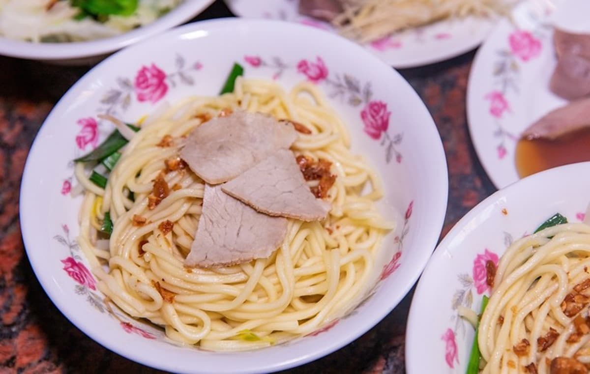 2022必比登名單開吃!高雄鹽埕→苓雅6美食:百年切仔麵、冠軍肉燥飯、菜粽 2022必比登名單開吃!高雄鹽埕→苓雅6美食:百年切仔麵、冠軍肉燥飯、菜粽