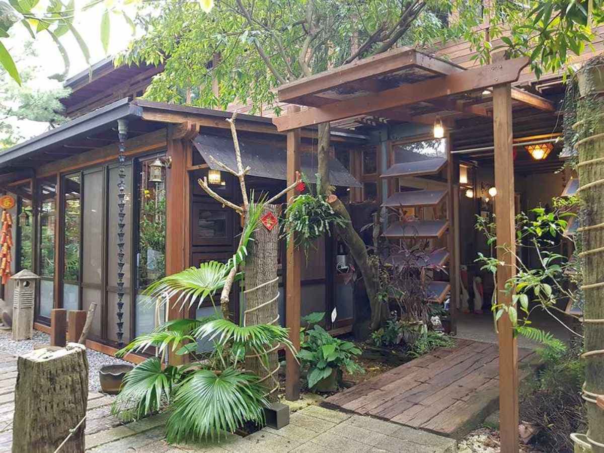 秒飛峇里島！台中「南洋森林風小木屋」超愜意，樓中樓房配蕾絲公主床太夢幻