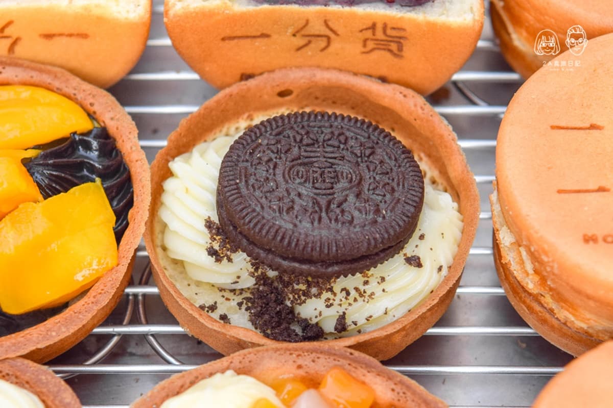 從攤車開到店面！「日賣千顆車輪餅」包入整顆金莎、OREO，QQ芋圓口味一咬爆餡