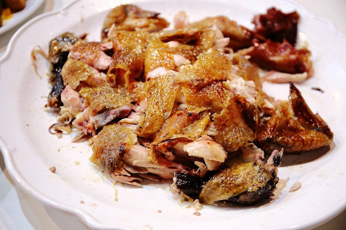 老饕推爆！宜蘭５家必吃桶仔雞：30年獨家祕方、雞油飯吃到飽、豆腐乳烤香雞